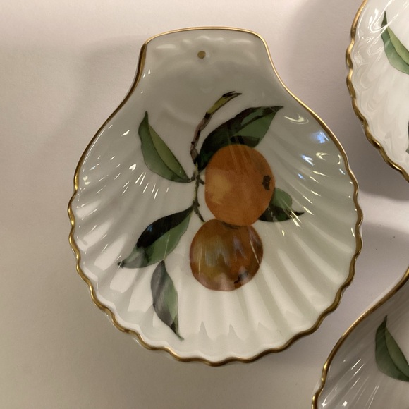 Set of 8 Royal Worcester shell shape serving dishes - Picture 3 of 9